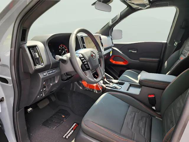 2025 Nissan Frontier Crew Cab PRO-4X 4x4