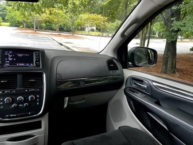 2020 Dodge Grand Caravan SE