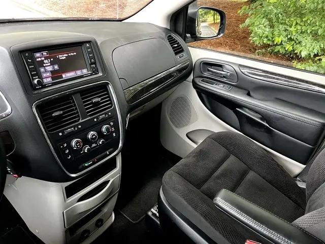 2020 Dodge Grand Caravan SE