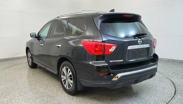 2019 Nissan Pathfinder S