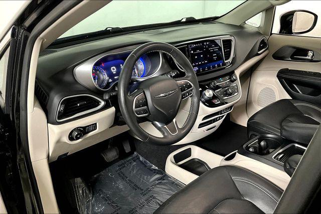 Used 2022 Chrysler Pacifica For Sale in Olive Branch, MS