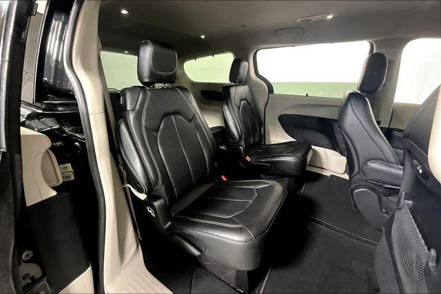 Used 2022 Chrysler Pacifica For Sale in Olive Branch, MS