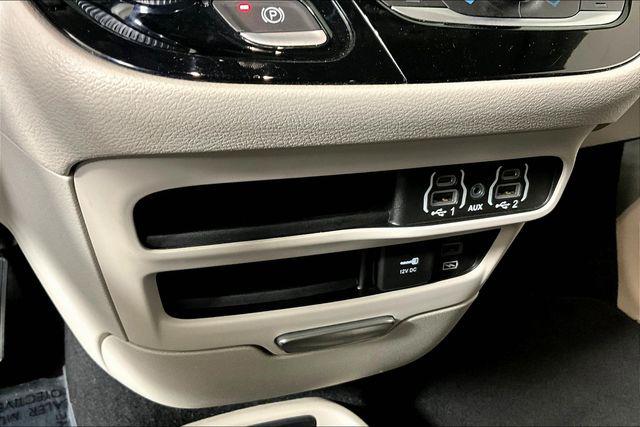 Used 2022 Chrysler Pacifica For Sale in Olive Branch, MS