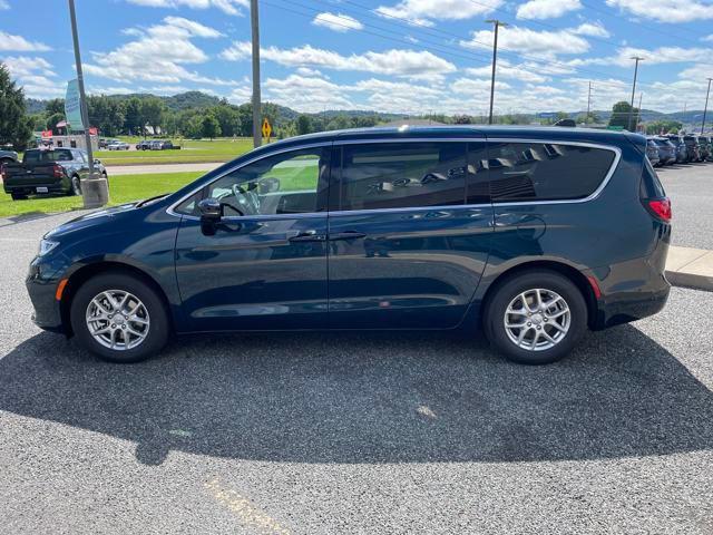2025 Chrysler Pacifica PACIFICA SELECT