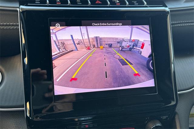 2025 Jeep Grand Cherokee GRAND CHEROKEE LAREDO X 4X2