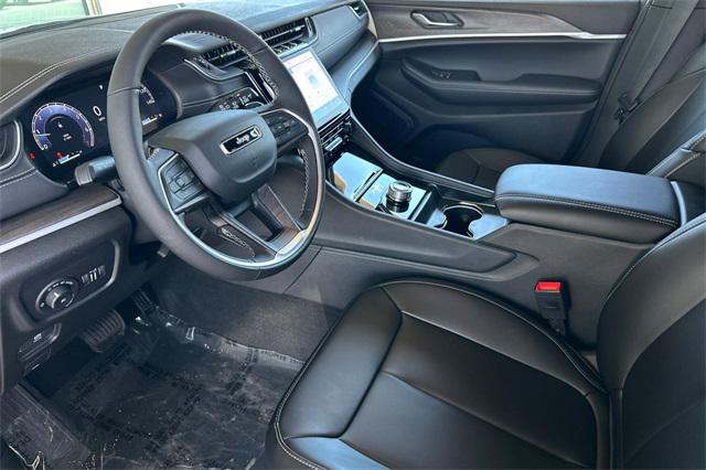 2025 Jeep Grand Cherokee GRAND CHEROKEE LIMITED 4X2 2025 Jeep Grand Cherokee GRAND CHEROKEE LIMITED 4X2