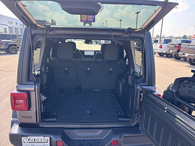 2025 Jeep Wrangler 4-Door Willys 4x4