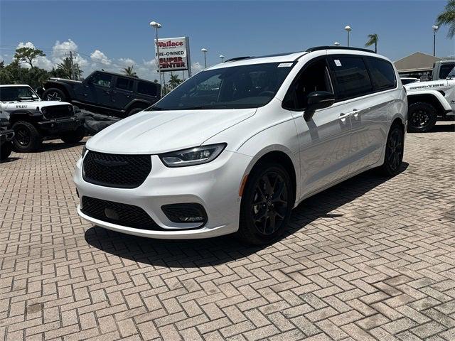 2025 Chrysler Pacifica PACIFICA LIMITED
