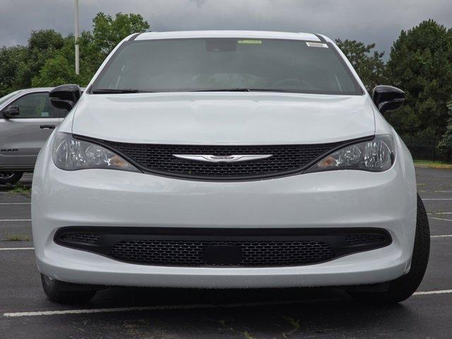 2025 Chrysler Voyager VOYAGER LX