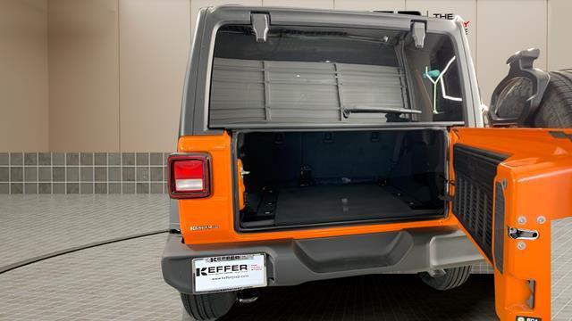 2025 Jeep Wrangler 4-Door Summit 4x4