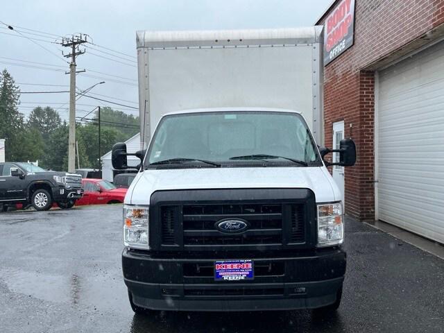 2023 Ford E-450 Cutaway Base