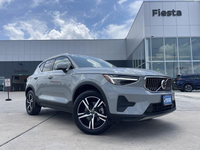 2024 Volvo XC40 B5 Core Bright Theme