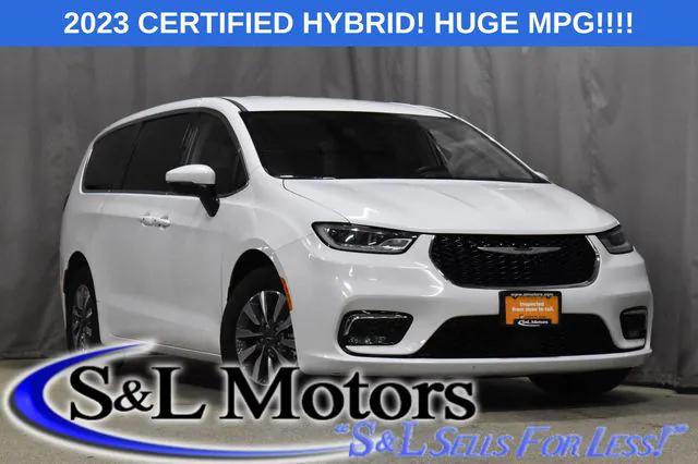 2023 Chrysler Pacifica Hybrid Touring L