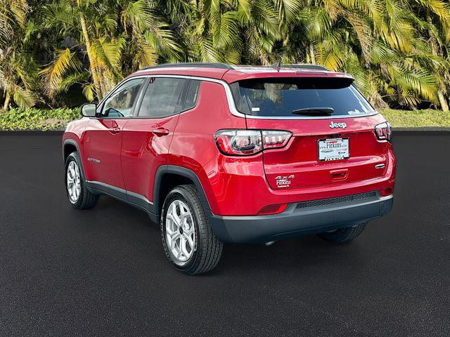 2025 Jeep Compass COMPASS LATITUDE 4X4