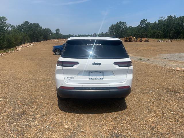 2024 Jeep Grand Cherokee L Altitude 4x2