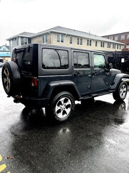2017 Jeep Wrangler Unlimited Sahara 4x4