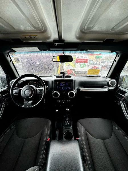 2017 Jeep Wrangler Unlimited Sahara 4x4