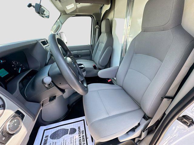 2025 Ford E-350 Cutaway Base