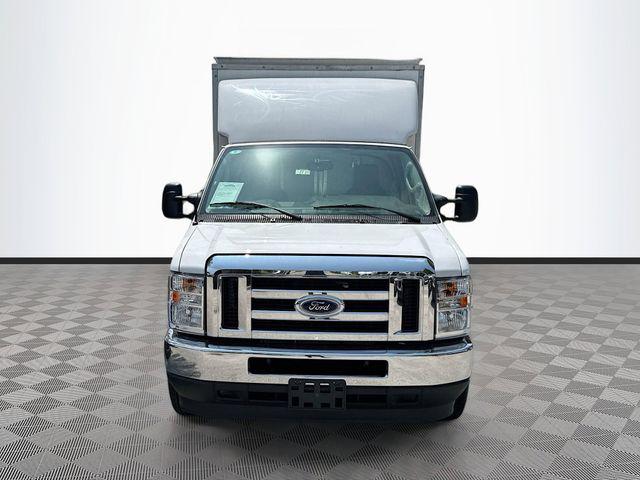 2025 Ford E-350 Cutaway Base