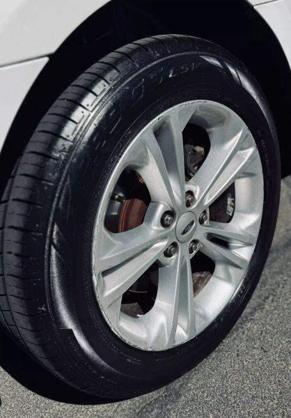 2013 Ford Taurus SEL
