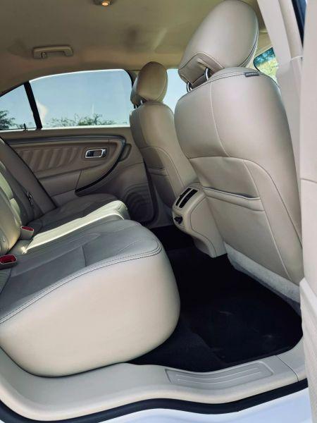 2013 Ford Taurus SEL