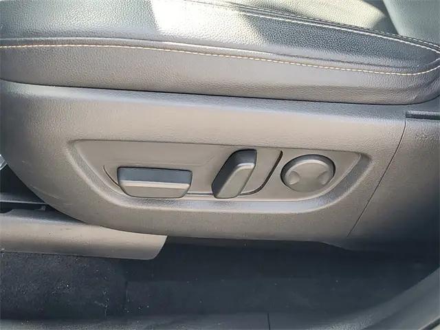 2024 Mazda X-90 3.3 Turbo Select
