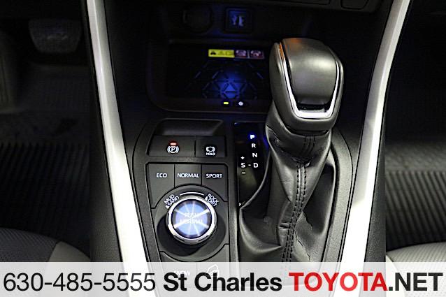 2024 Toyota RAV4 Limited - Photo 9