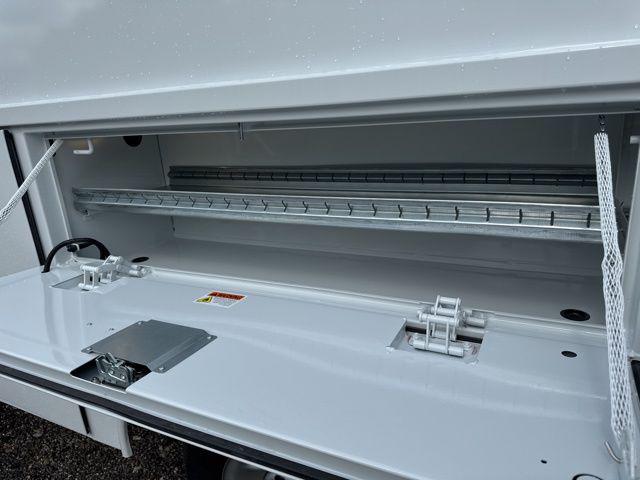 2025 GMC Savana Cutaway Work Van