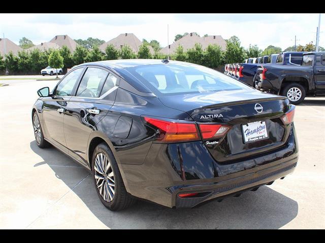 2023 Nissan Altima SV FWD