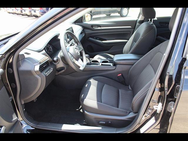 2023 Nissan Altima SV FWD