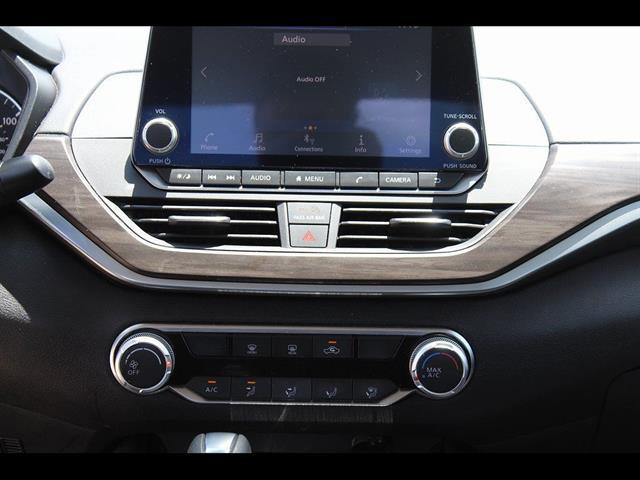 2023 Nissan Altima SV FWD
