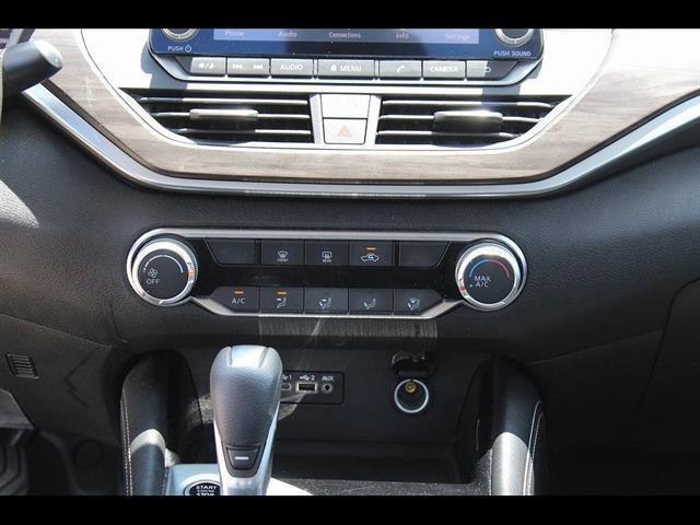 2023 Nissan Altima SV FWD