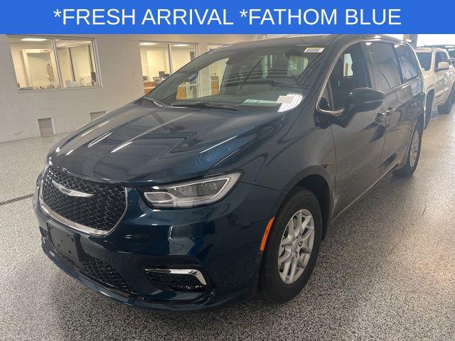 2025 Chrysler Pacifica PACIFICA SELECT