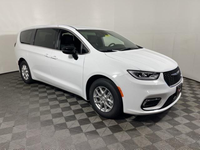 2025 Chrysler Pacifica PACIFICA SELECT