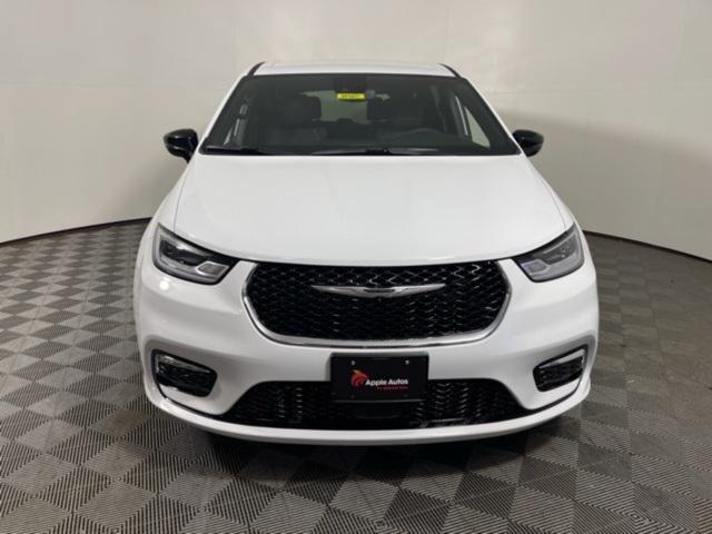 2025 Chrysler Pacifica PACIFICA SELECT