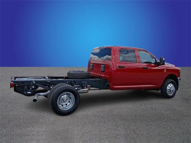 2025 RAM Ram 3500 Chassis Cab RAM 3500 TRADESMAN CREW CAB CHASSIS 4X4 60 CA