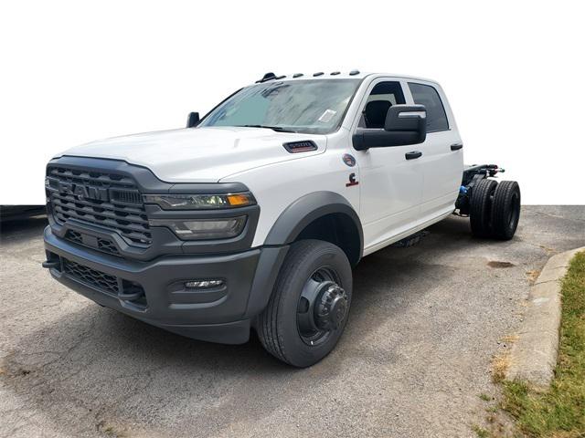 2025 RAM Ram 5500 Chassis Cab RAM 5500 TRADESMAN CHASSIS CREW CAB 4X4 60 CA