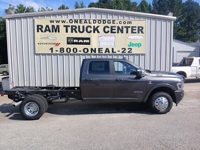 2025 RAM Ram 3500 Chassis Cab RAM 3500 BIG HORN CREW CAB CHASSIS 4X4 60 CA