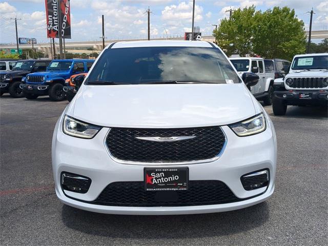 2025 Chrysler Pacifica PACIFICA SELECT