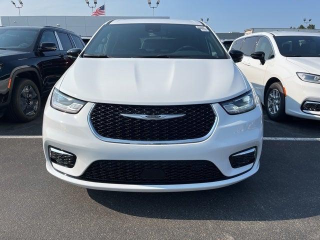 2025 Chrysler Pacifica PACIFICA SELECT