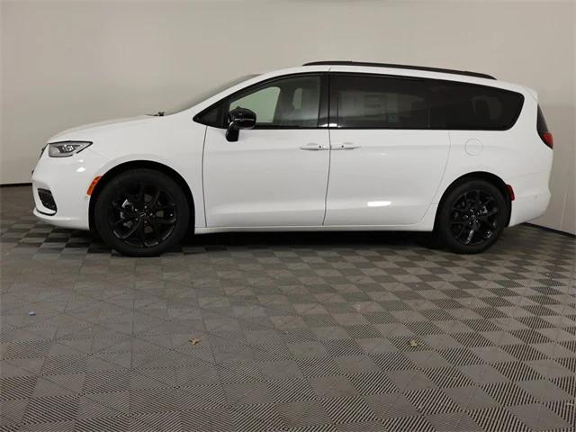 2025 Chrysler Pacifica PACIFICA LIMITED 2025 Chrysler Pacifica PACIFICA LIMITED