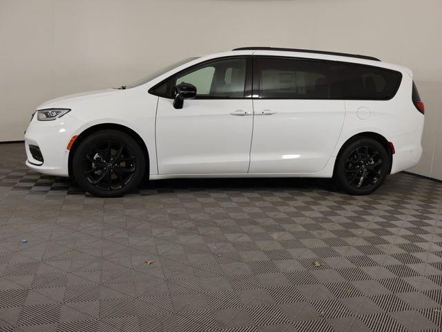 2025 Chrysler Pacifica PACIFICA LIMITED