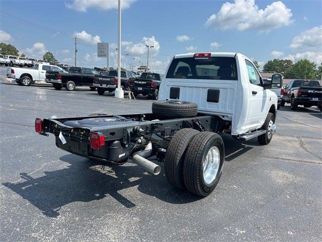 2025 RAM Ram 3500 Chassis Cab RAM 3500 TRADESMAN CHASSIS REGULAR CAB 4X4 60 CA
