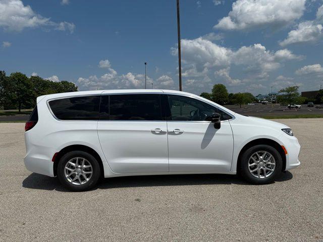 2025 Chrysler Pacifica PACIFICA SELECT