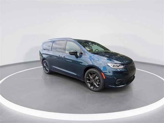 2025 Chrysler Pacifica PACIFICA LIMITED