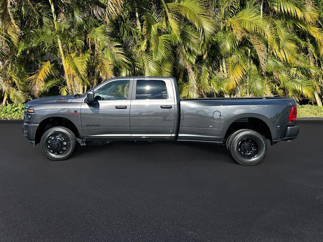 2025 RAM Ram 3500 RAM 3500 LIMITED CREW CAB 4X4 8 BOX