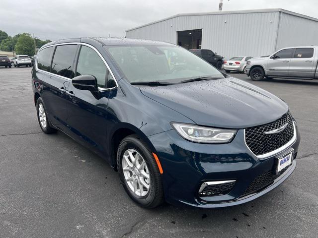 2025 Chrysler Pacifica PACIFICA SELECT