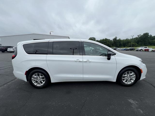 2025 Chrysler Pacifica PACIFICA SELECT