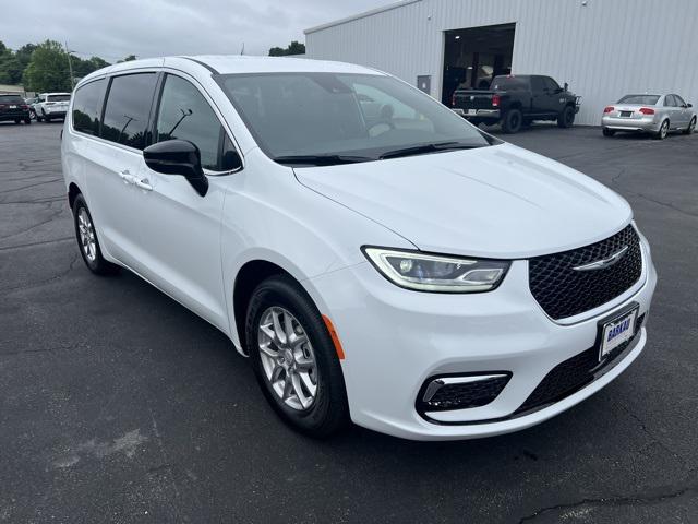 2025 Chrysler Pacifica PACIFICA SELECT