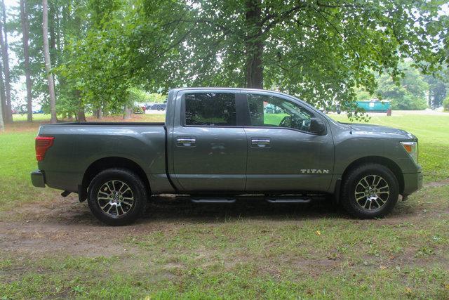2021 Nissan TITAN Crew Cab SV 4x4 2021 Nissan TITAN Crew Cab SV 4x4